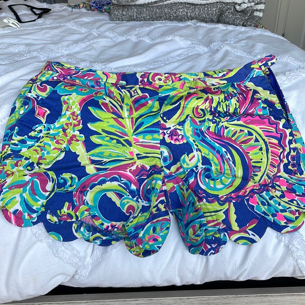 Lilly Pulitzer size 4 shorts